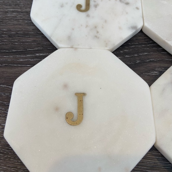 4 Coasters - Picture 3 of 8